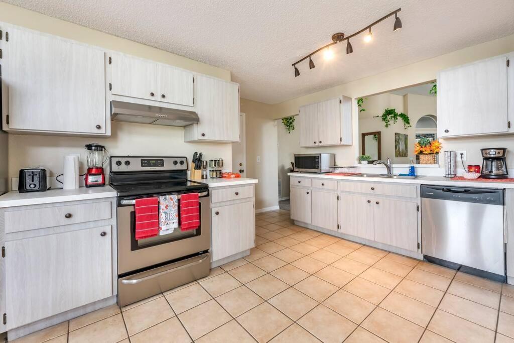 Vacation Home With Private Pool Near Disney World Kissimmee Eksteriør billede